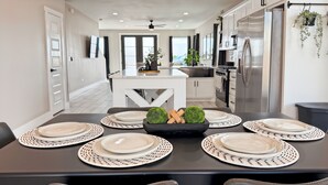 Dining - Casa Maravillosa (Hobbs)