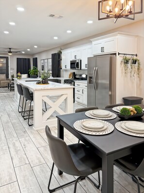 Interior - Casa Maravillosa (Hobbs)