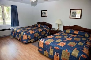 Cortinas blackout, tabla de planchar con plancha y wifi gratis