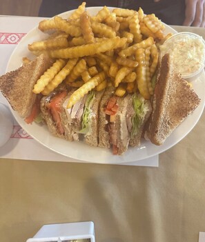 Restaurant - The Clansman Motel (North Sydney)