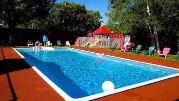 Seasonal outdoor pool