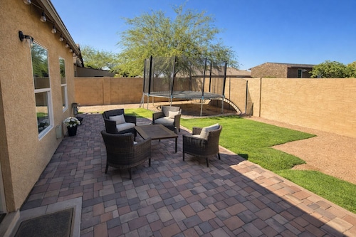 	Desert Retreat with Modern Comforts – Peaceful Arizona Getaway