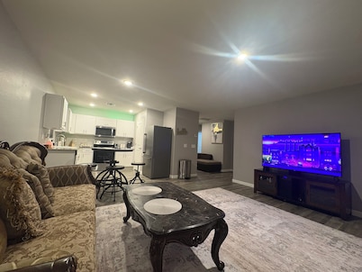 	Desert Retreat with Modern Comforts – Peaceful Arizona Getaway