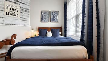 Iron/ironing board, travel crib, WiFi, bed sheets