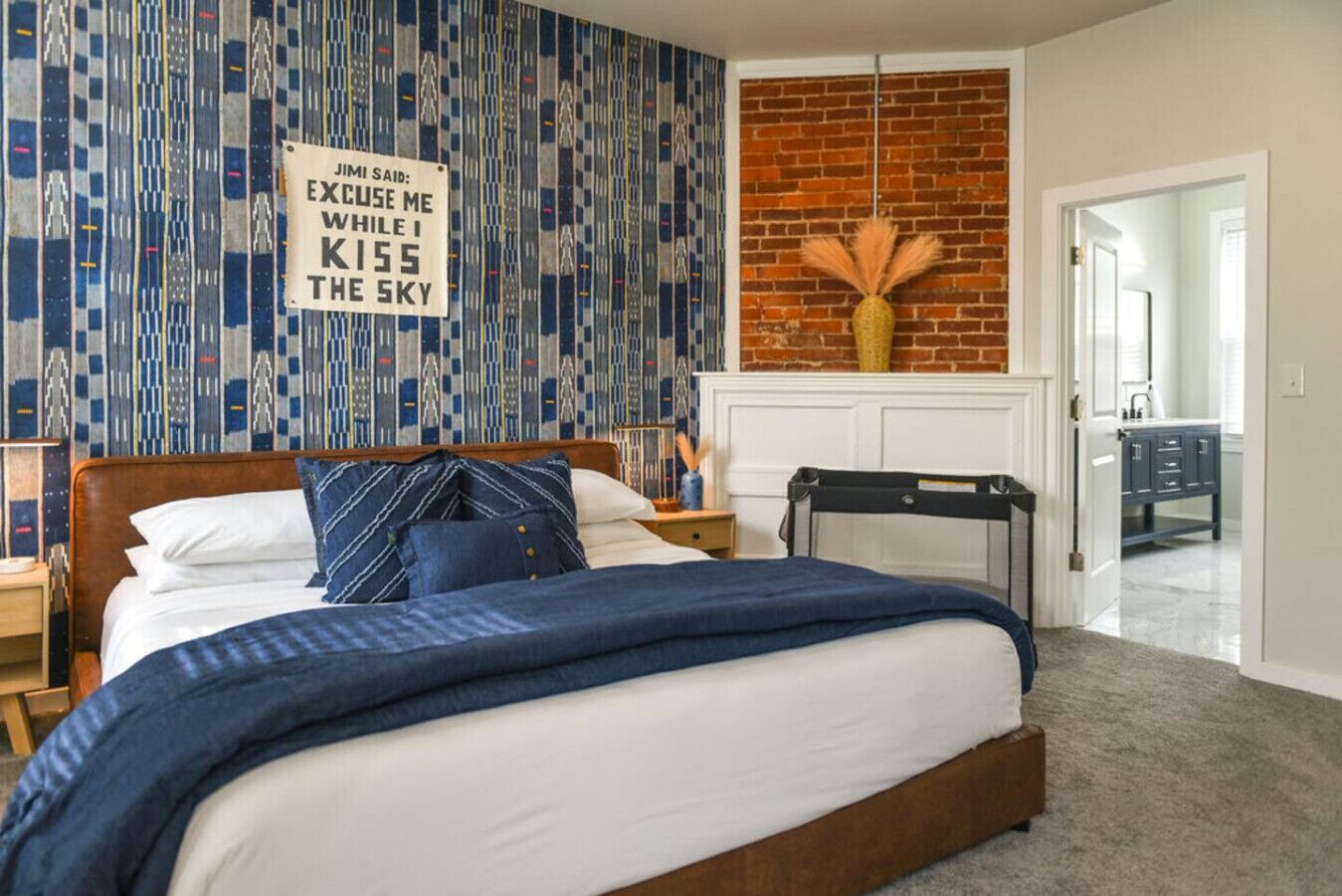 熨斗/熨衣板、旅行婴儿床、WiFi、床单