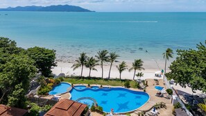 A resort with a large swimming pool, a beach, and a view of the ocean. - 4BR Villa beach walking distance KBR44 (Koh Samui)