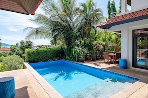 Outdoor pool, pool loungers