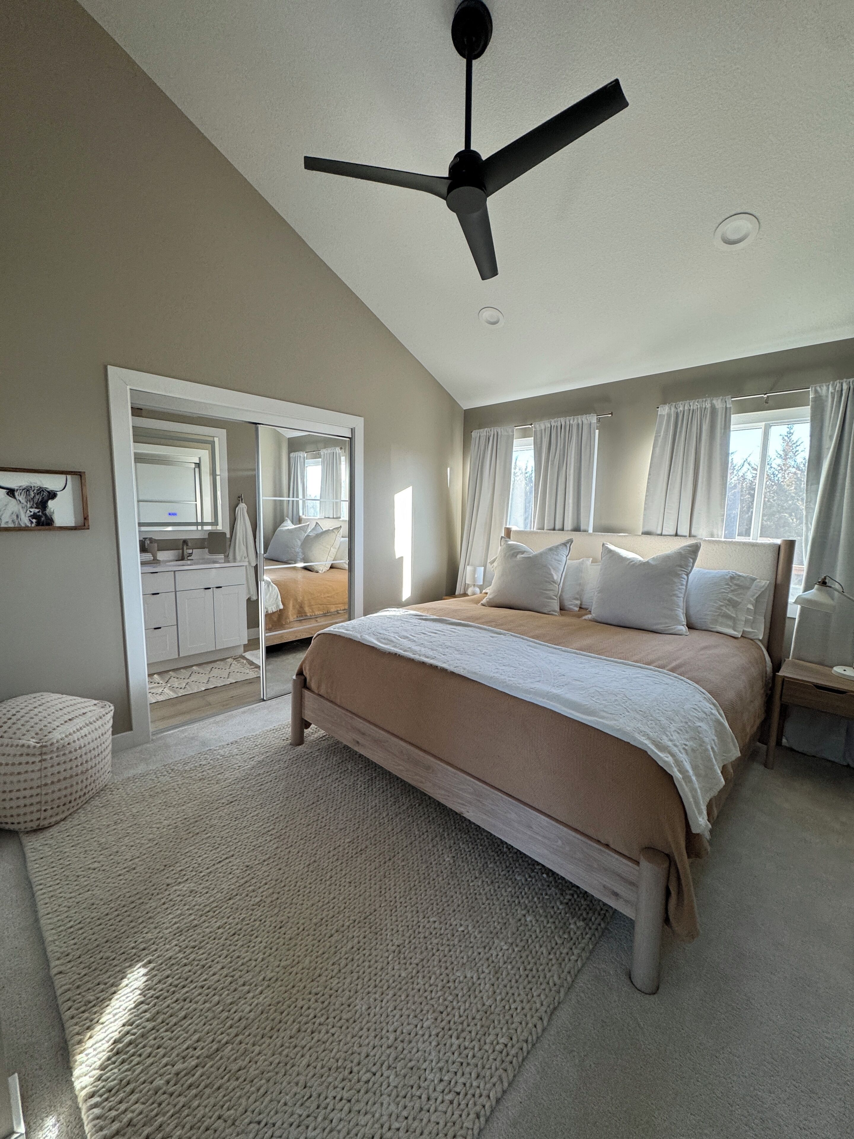 2 bedrooms, iron/ironing board, WiFi (free), bed sheets