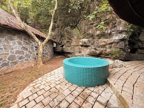 Deluxe Bungalow, Balcony, Garden View | In-room safe, laptop workspace, iron/ironing board, free WiFi