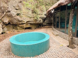 Deluxe Bungalow, Balcony, Garden View | In-room safe, laptop workspace, iron/ironing board, free WiFi - Cendana Trang An Retreat (Hoa Lư)