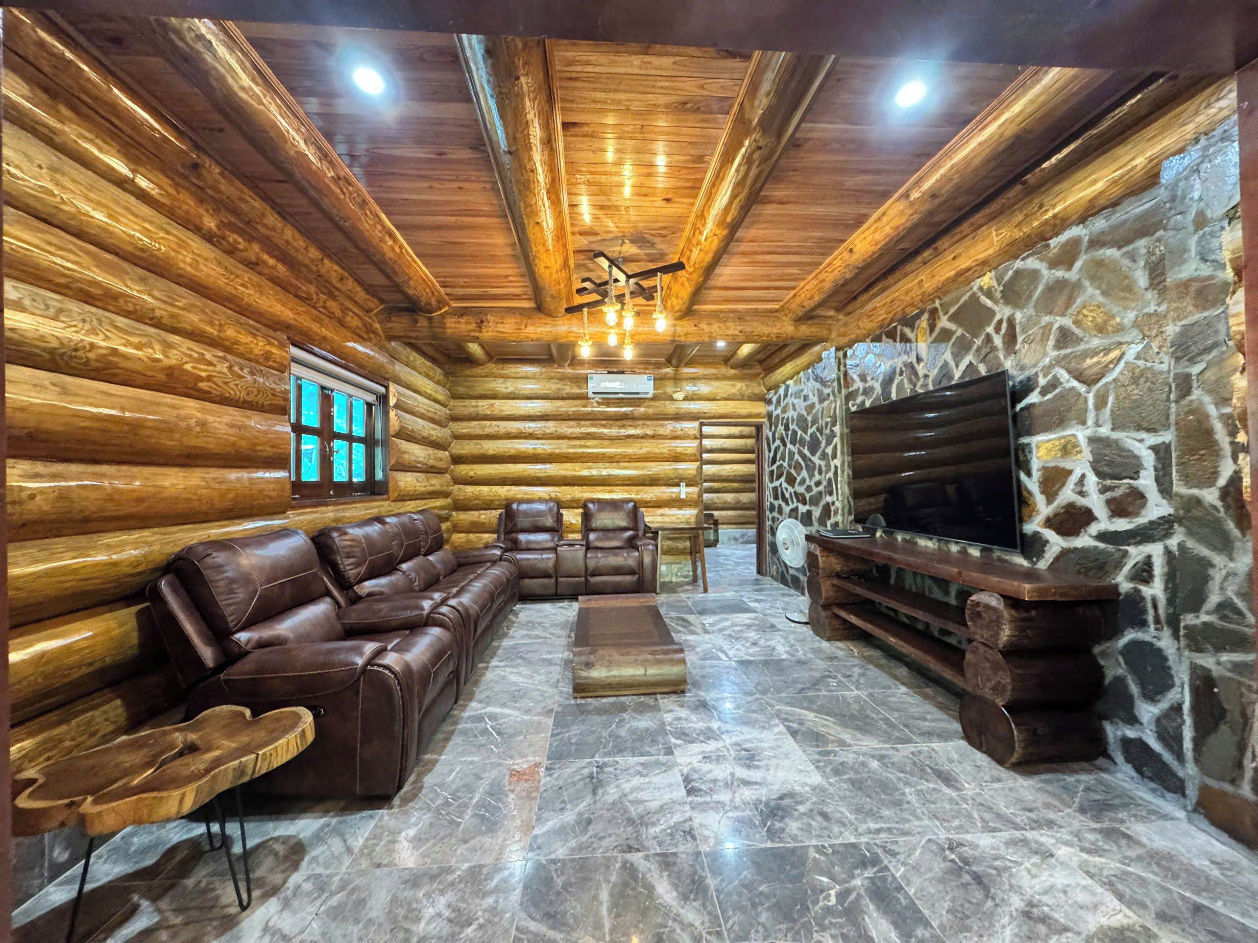 Suite, 1 Bedroom | Pillow-top beds, minibar, laptop workspace, blackout curtains