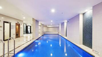 Apartment | Pool | Indoor pool, outdoor pool
