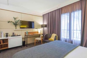 Cots/infant beds, free WiFi