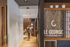 Interior - Hotel l'Elysee Val d'Europe (Serris)