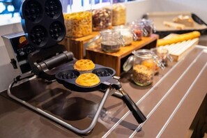 供應早餐 (費用另計)