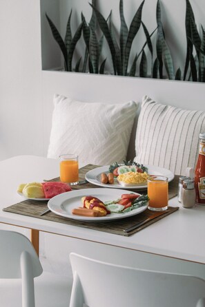 Daily buffet breakfast for a fee - Go2bed Pattaya (Pattaya)