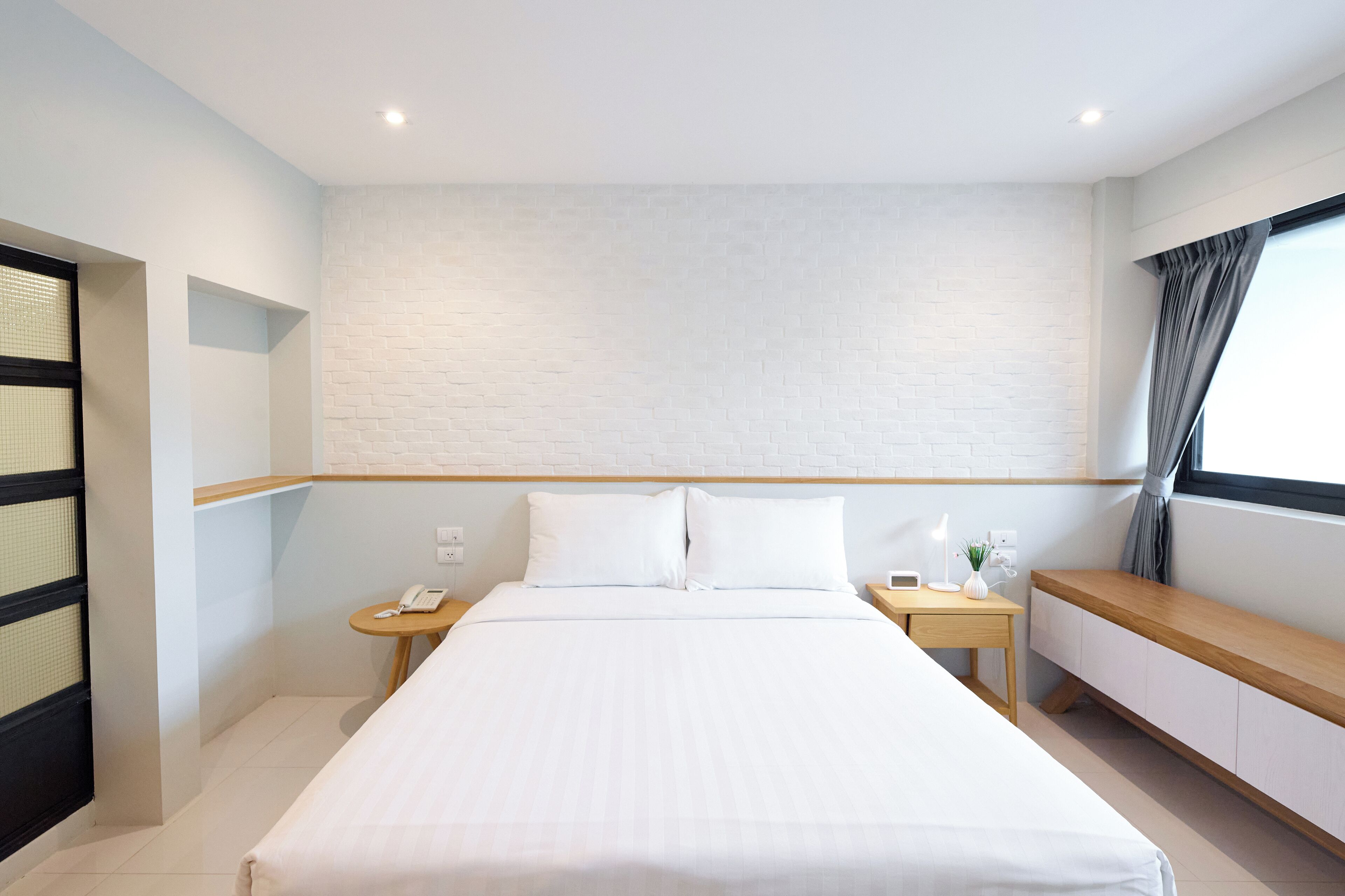 Chambre Simple Deluxe | Coffres-forts dans les chambres, bureau