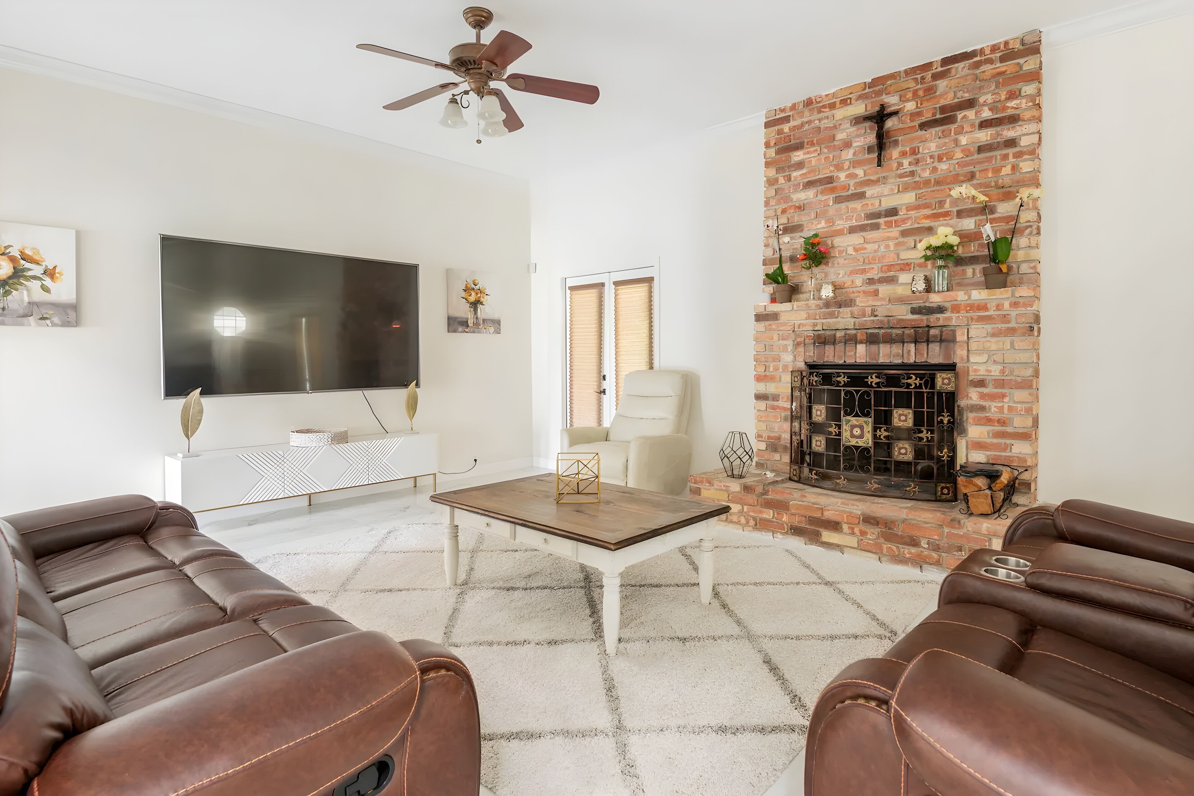 Orlando Spacious Modern Comforts - Oviedo, FL