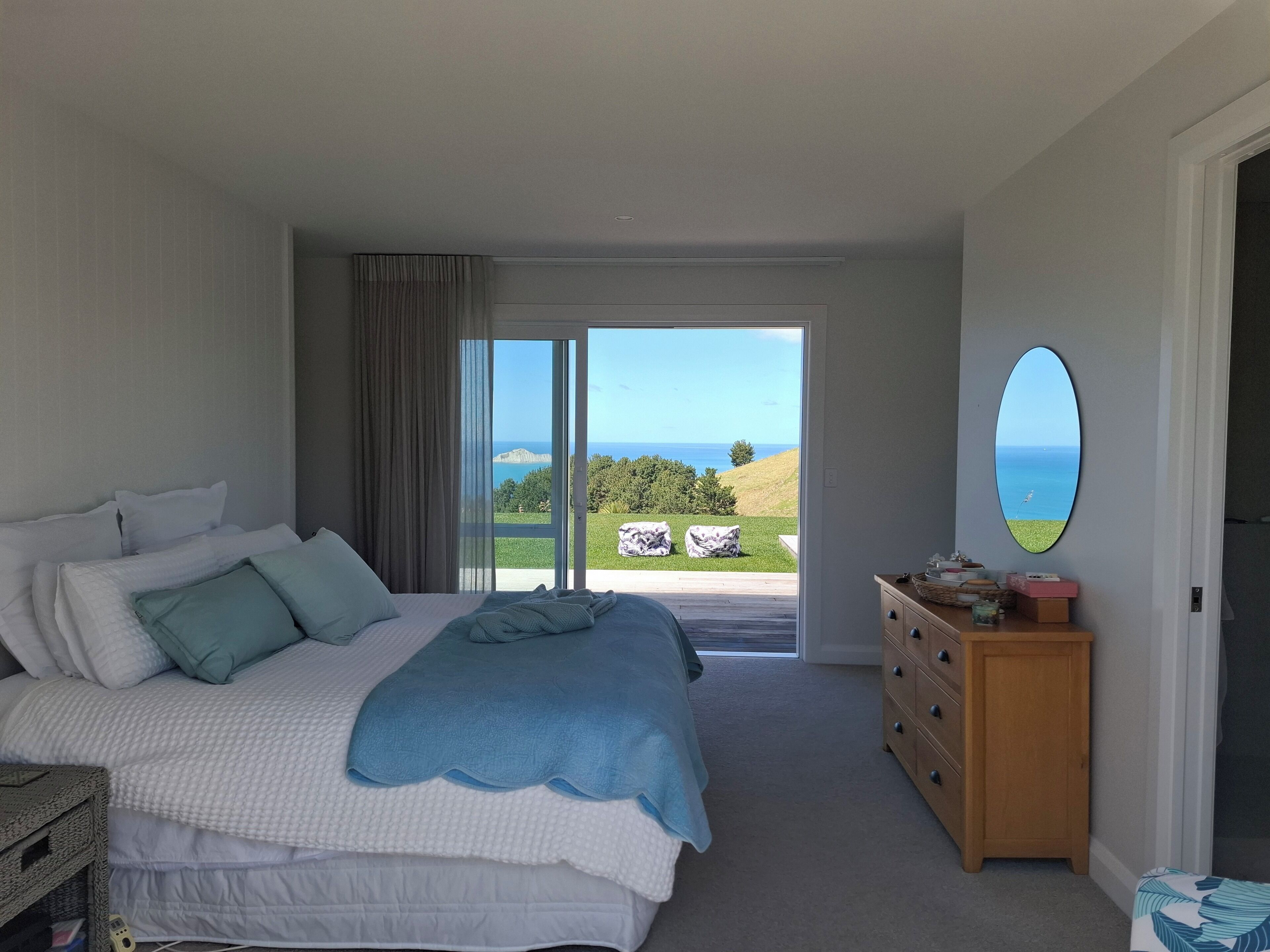 4 chambres, fer et planche à repasser, Wi-Fi, draps fournis