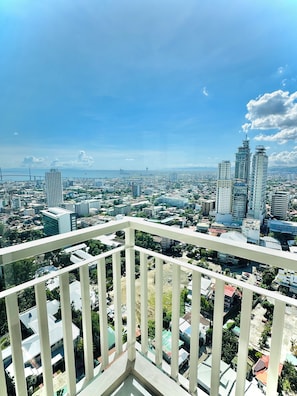 Deluxe Condo, Balcony, City View | Balcony