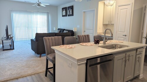 Vrbo Oasis Lakeside Apt near Frisco, Texas 2bd-2ba Sleep 6