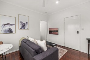 House | Dining