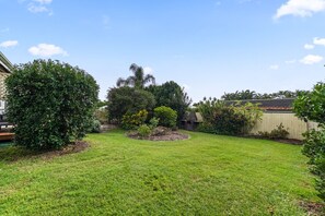 House | Garden - Charming 1-bed Cottage With Garden Retreat (Brisbane)