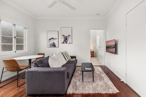 House | Dining