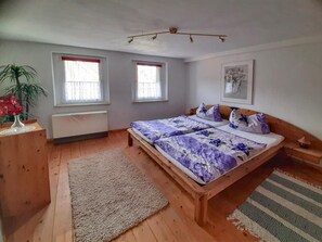 2 bedrooms, Internet