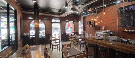 Daily cooked-to-order breakfast (THB 250 per person)