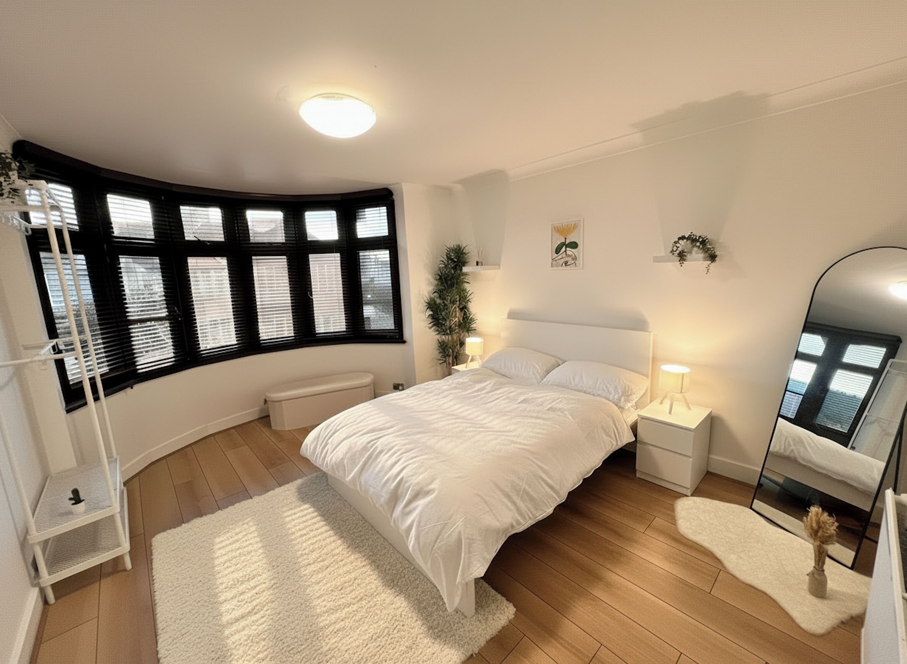 4 多间卧室、WiFi