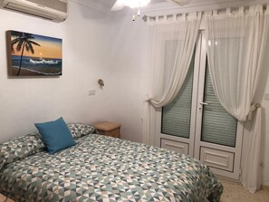 3 makuuhuonetta, silitysrauta/-lauta, vauvan matkasänky, ilmainen Wi-Fi