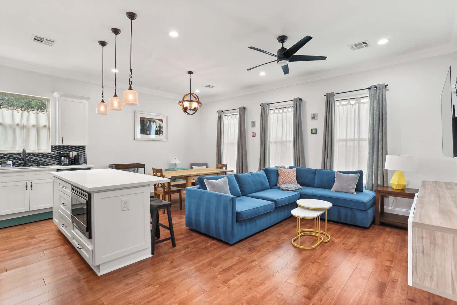 テレビ、書斎 / ワークスペース