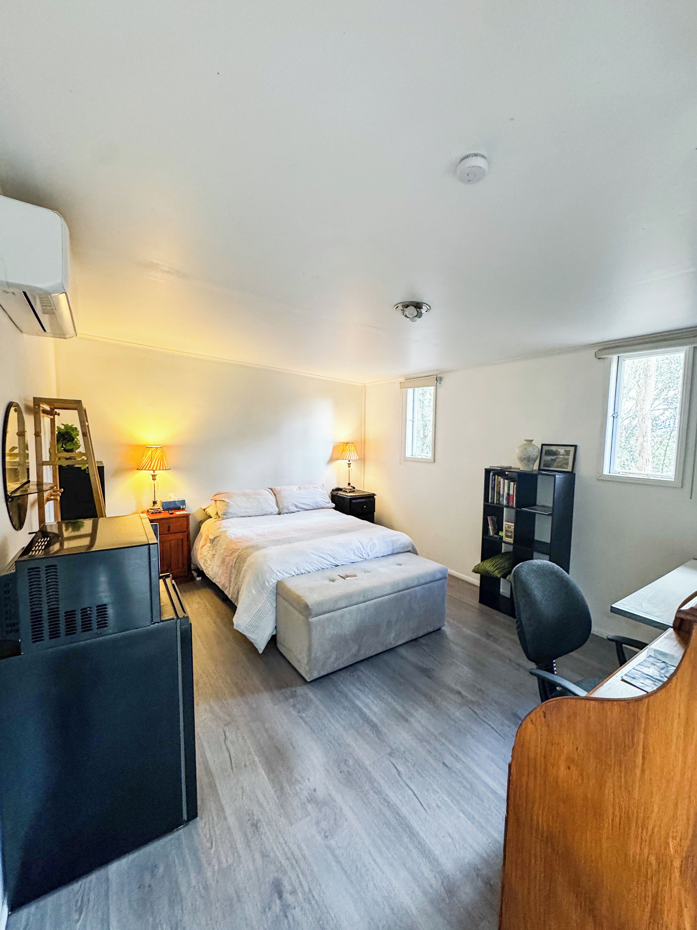 Room, Balcony, Courtyard View | Iron/ironing board, free WiFi