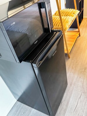 Habitació, balcó, vistes al pati | Planxa i posts de planxar i wifi gratuïta 