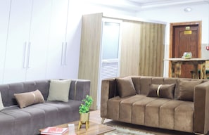 Apartment, 2 Schlafzimmer, barrierefrei, Raucher | Wohnzimmer