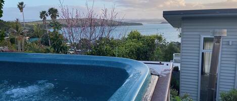 Bañera de hidromasaje exterior