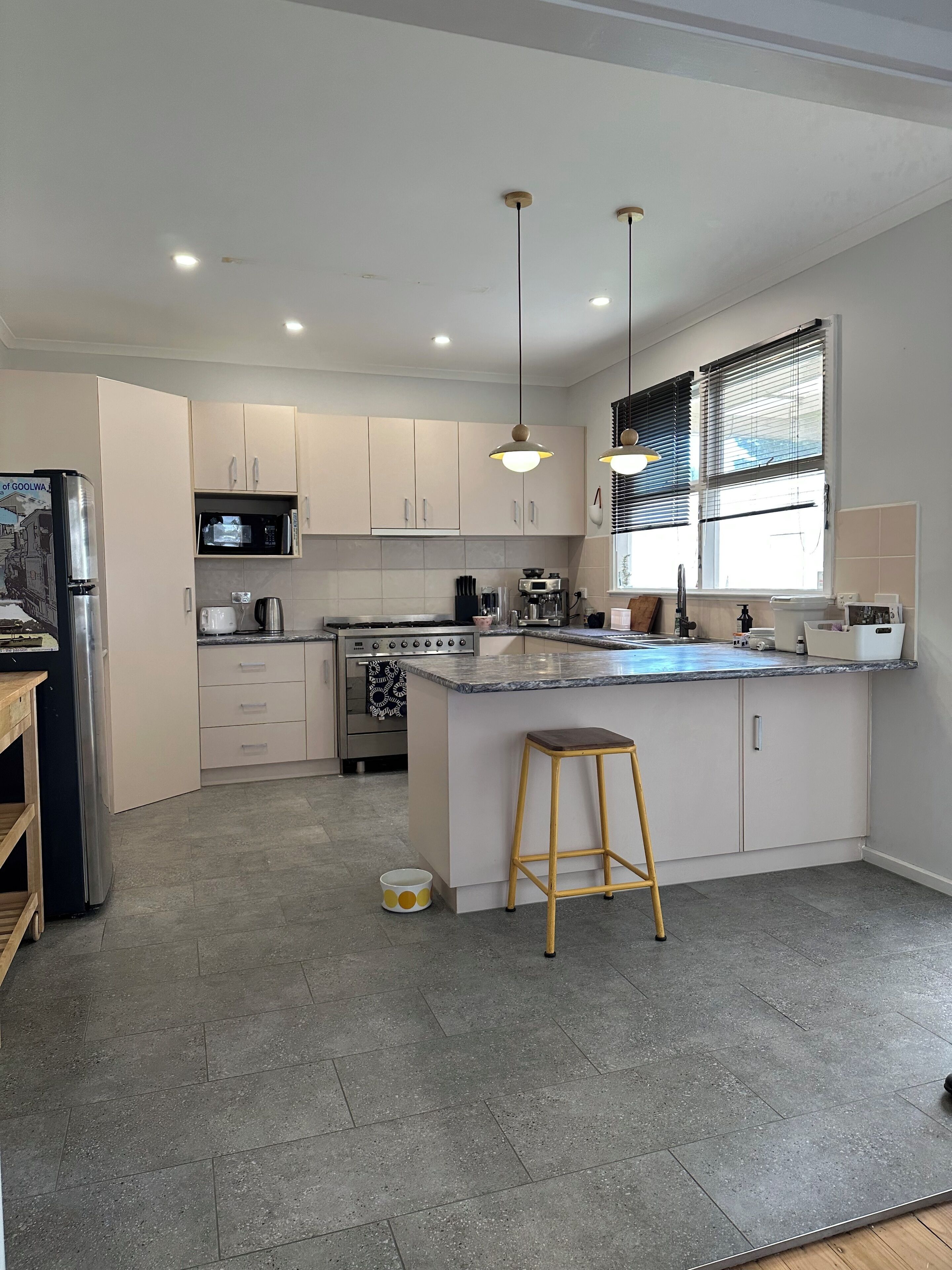 ميكروويف، فرن، موقد طهي مسطح، غسالة أطباق