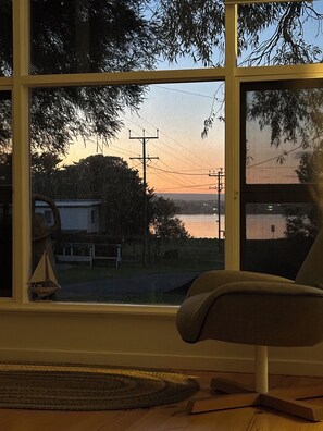 المنشأة من الداخل