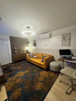 Smart-TV, Computerbildschirme, Drucker