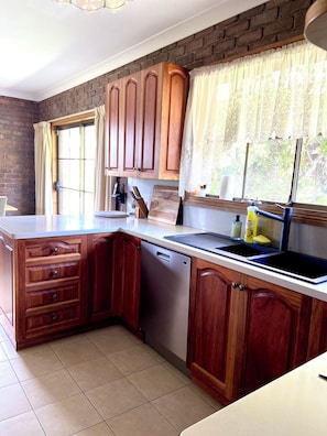 微波炉、烤箱、洗碗机