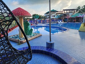 3 outdoor pools - Mukta Nagar Resort Moulvibazar (Nabiganj)