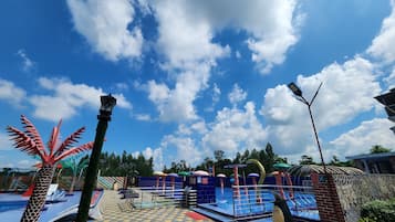 3 outdoor pools