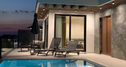 Cozy accommodation with stunning sea views and everything around is incomparable to see.