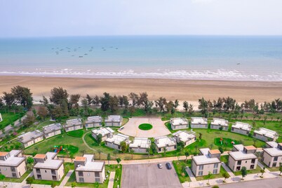 Solar LuxStay Villa - Long Beach