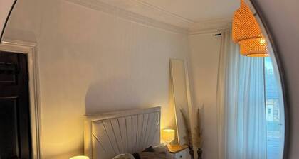 Bright 4-bedroom Maisonette in Gateshead