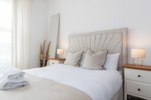 Apartment, 4 Bedrooms | 4 bedrooms - Bright 4-bedroom Maisonette in Gateshead (Gateshead)