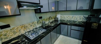 Island Spoon, 5 min walk to Mirissa beach and restaurants 