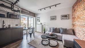Apartemen (60) | Area keluarga | TV layar datar
