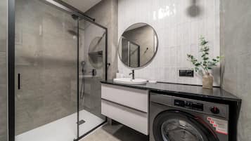 Apartamento (60) | Banheiro | Chuveiro, toalhas de banho